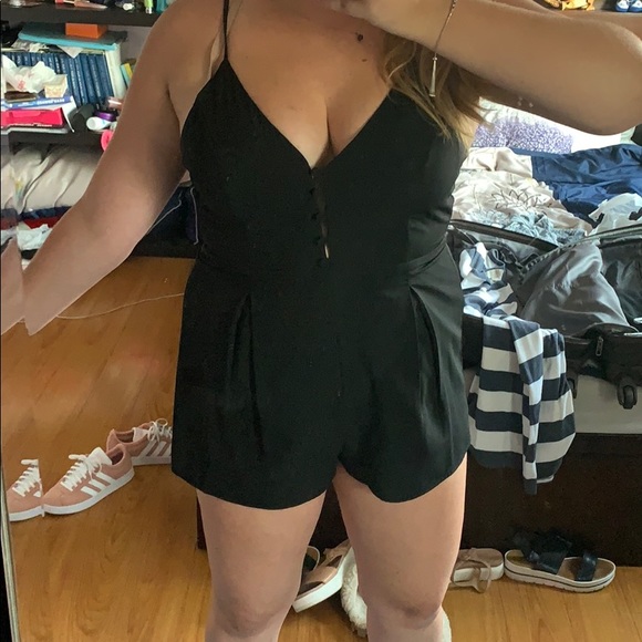 Black Romper🖤🤍 - Picture 1 of 5